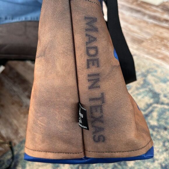 NWT Frio 360 Cooler With A Removable Bluetooth Speaker - Picture 8 of 9